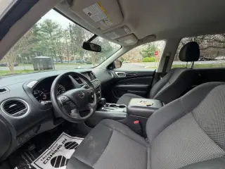 2020 Nissan Pathfinder SV