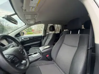 2020 Nissan Pathfinder SV