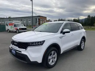 2022 Kia Sorento LX