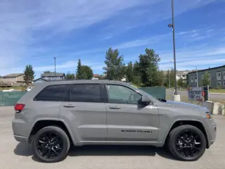 2022 Jeep Grand Cherokee WK Laredo E