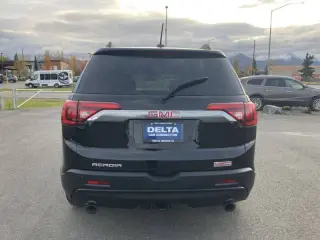 2017 GMC Acadia SLE-2