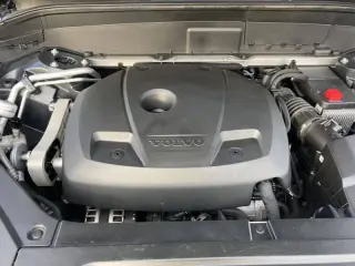 2017 Volvo XC90 T6 Momentum