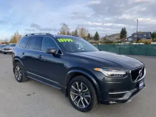 2017 Volvo XC90 T6 Momentum