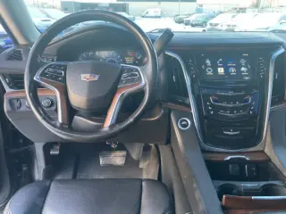 2016 Cadillac Escalade ESV Luxury Collection