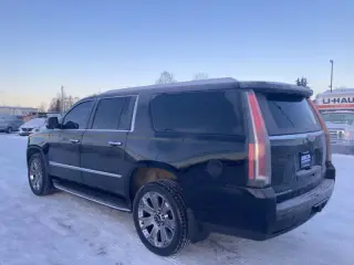 2016 Cadillac Escalade ESV Luxury Collection