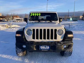2021 Jeep Gladiator Sport