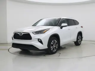 Toyota Highlander 2022 AWD XLE 4dr SUV