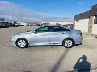 2013 Hyundai Sonata Hybrid