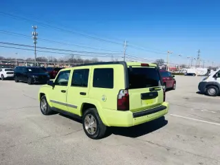 2010 Jeep Commander Sport