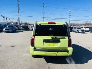 2010 Jeep Commander Sport