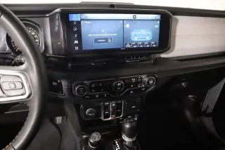 Jeep Wrangler 2024 4x4 Sahara 4dr SUV