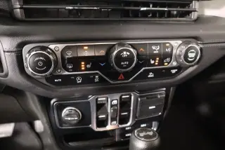 Jeep Wrangler 2024 4x4 Sahara 4dr SUV