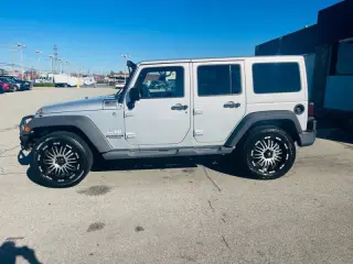 2011 Jeep Wrangler Unlimited Sahara