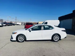 2022 Toyota Camry LE