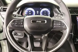 Jeep Grand Cherokee L 2025 4x2 Laredo 4dr SUV