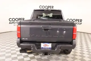 Toyota Tacoma 2024 4x4 SR 4dr Double Cab 5.0 ft SB 8A