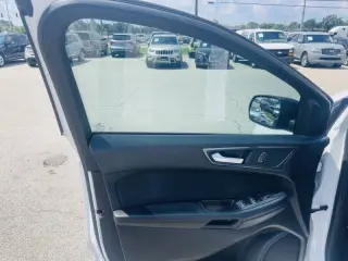 2018 Ford Edge SE