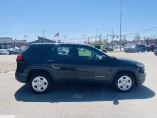 2014 Jeep Cherokee Sport