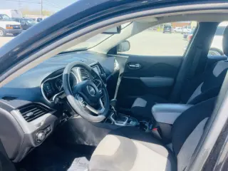 2014 Jeep Cherokee Sport