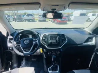 2014 Jeep Cherokee Sport