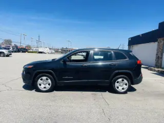 2014 Jeep Cherokee Sport