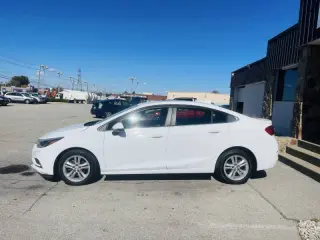 2017 Chevrolet Cruze LT Auto