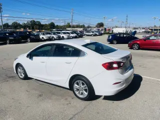 2017 Chevrolet Cruze LT Auto