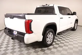 Toyota Tundra 2024 4x4 SR5 4dr CrewMax Cab Pickup SB