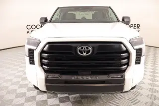 Toyota Tundra 2024 4x4 SR5 4dr CrewMax Cab Pickup SB