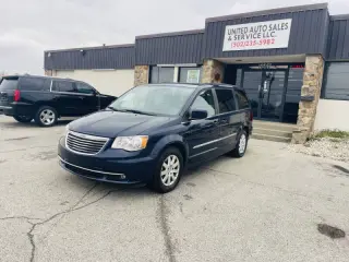 2016 Chrysler Town and Country Touring