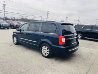 2016 Chrysler Town and Country Touring