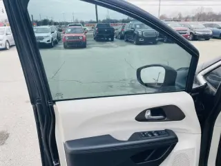 2017 Chrysler Pacifica Touring Plus