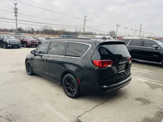 2017 Chrysler Pacifica Touring Plus