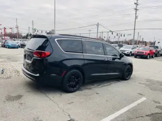 2017 Chrysler Pacifica Touring Plus