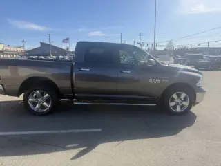 2016 RAM 1500 SLT