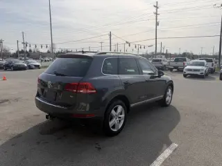 2012 Volkswagen Touareg VR6 Sport