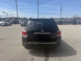 2013 Toyota Highlander
Limited