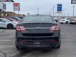 2017 Ford Taurus SE