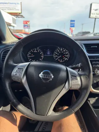 2017 Nissan Altima 2.5 SV
