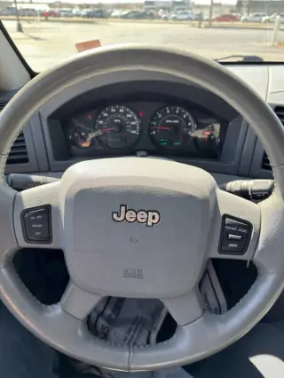 2006 Jeep Grand Cherokee Laredo