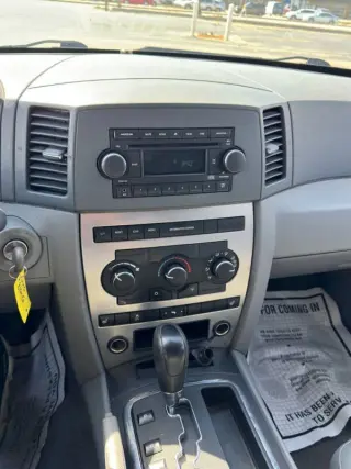 2006 Jeep Grand Cherokee Laredo