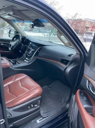2018 Cadillac Escalade Luxury