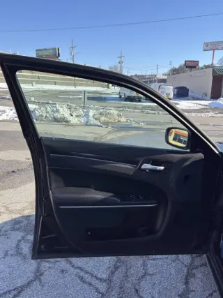 2017 Chrysler 300 C