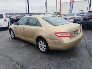2011 Toyota Camry LE