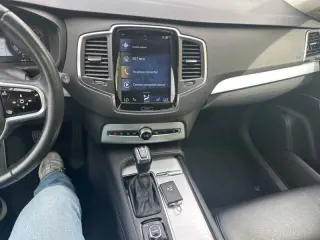 2017 Volvo XC90 T6 Momentum