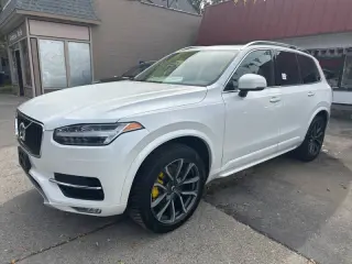2017 Volvo XC90 T6 Momentum