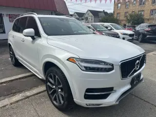 2017 Volvo XC90 T6 Momentum