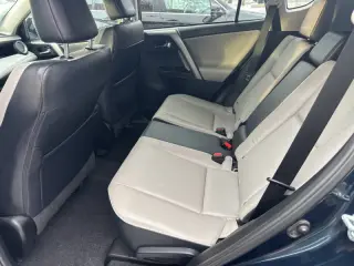 2017 Toyota RAV4 Platinum