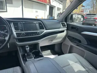 2017 Toyota Highlander LE Plus