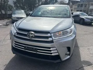 2017 Toyota Highlander LE Plus